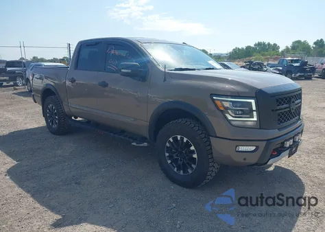 2021 Nissan Titan Pro-4X 4X4 из США, поврежденный, VIN 1N6AA1ED0MN536715